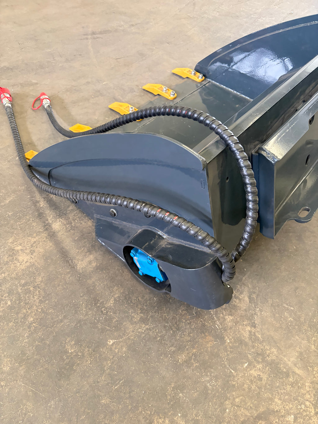 Mini Skid Hydra Bucket