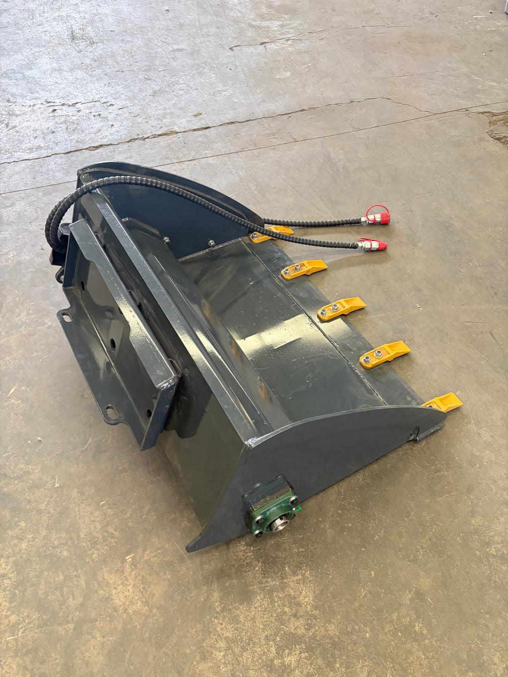 Mini Skid Hydra Bucket