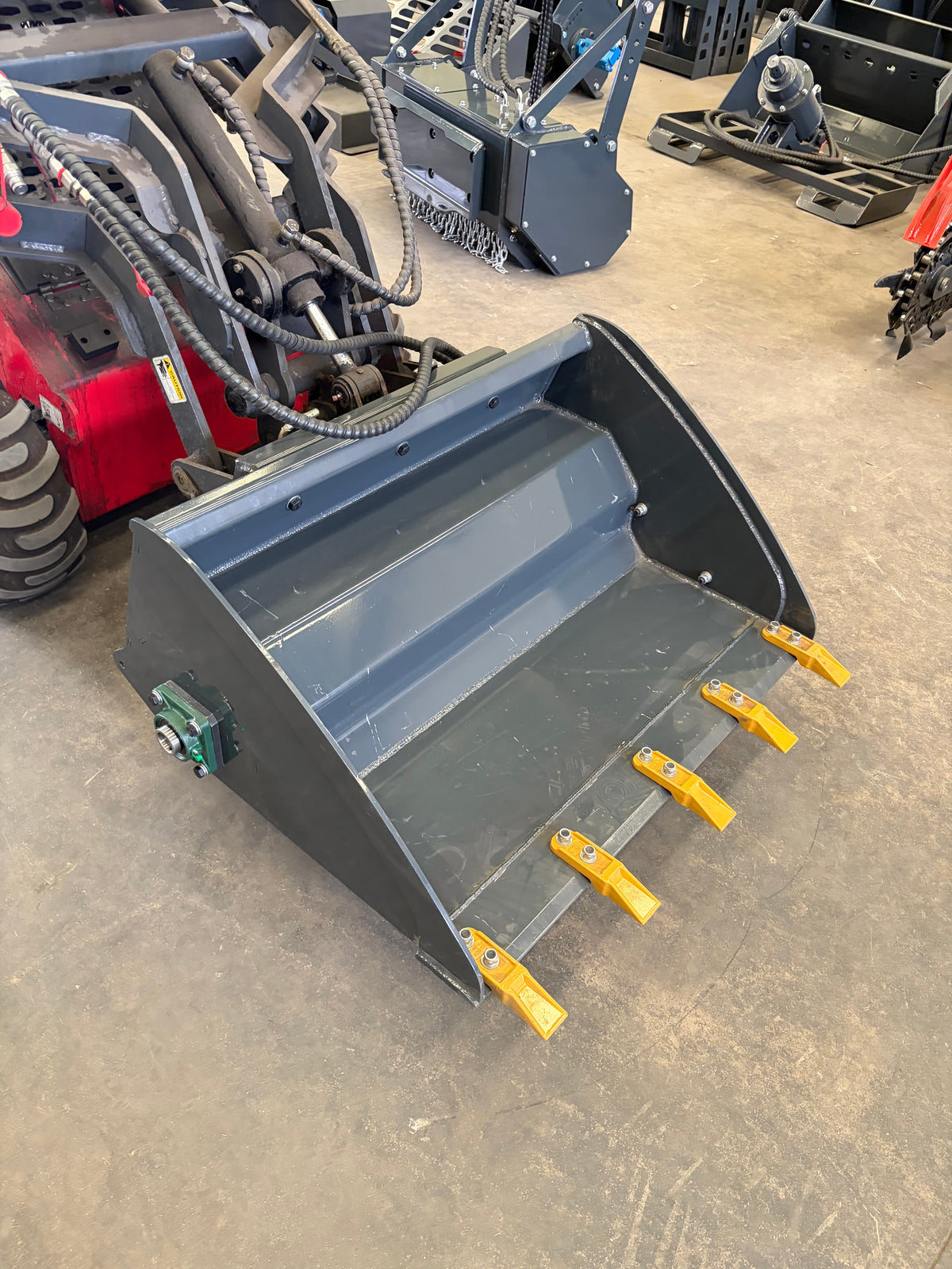 Mini Skid Hydra Bucket