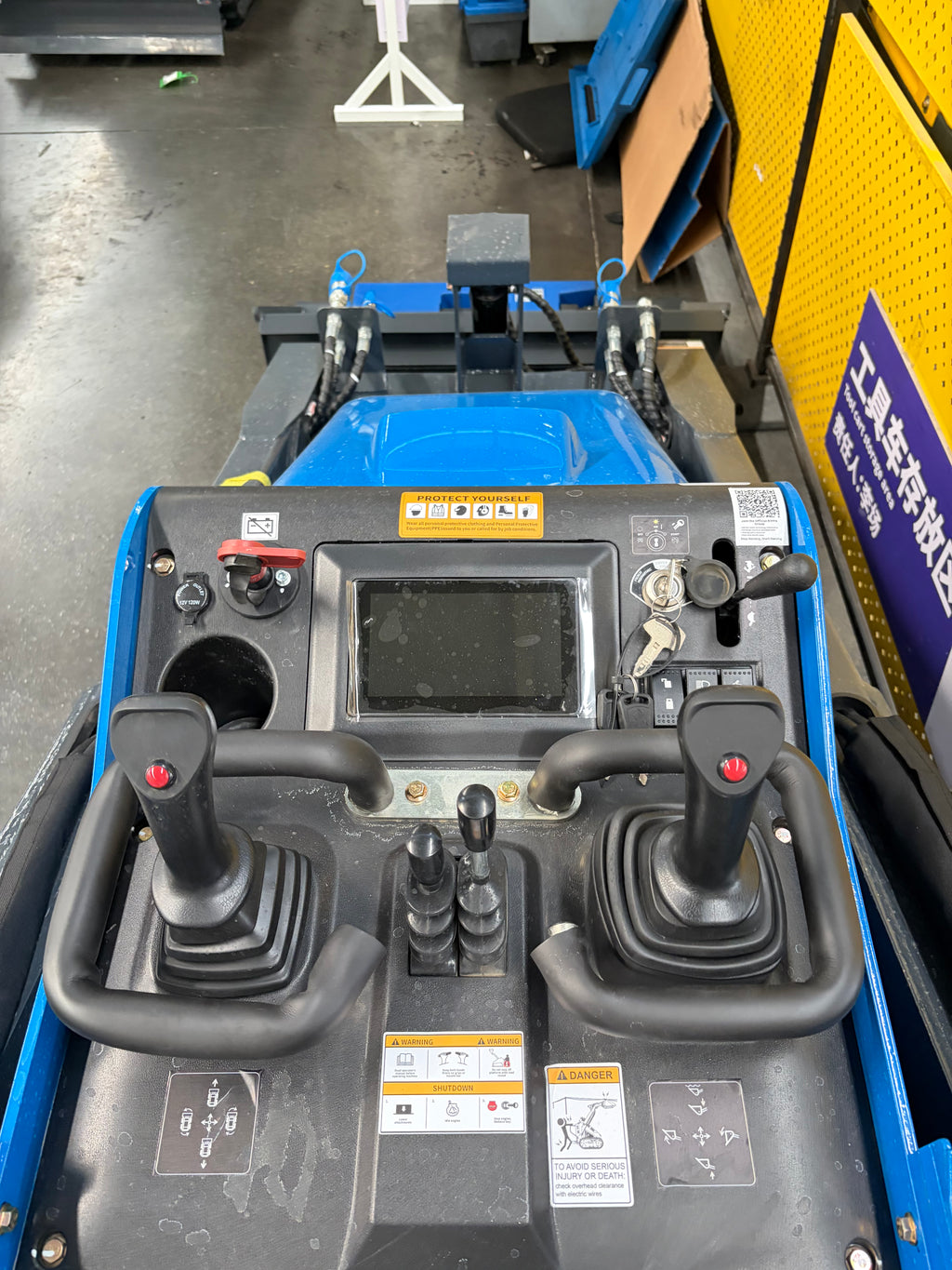 RS06 Pro Mini Skid Steer